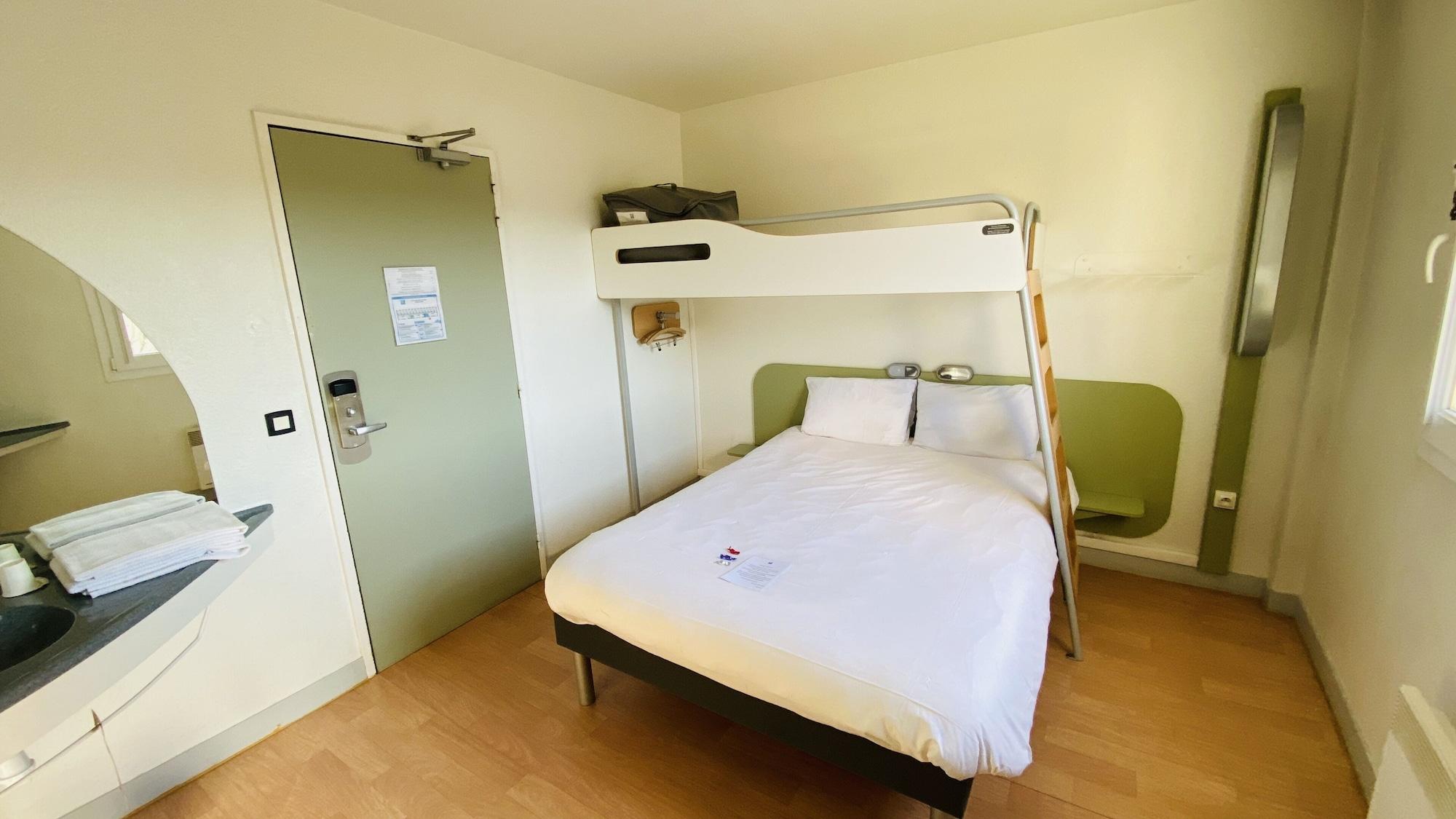 Ibis Budget Caen Centre Gare Exterior photo